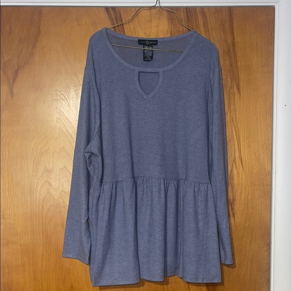 Fred Davis Soft and Comfortable Long Sleeve Top - Picture 1 of 3